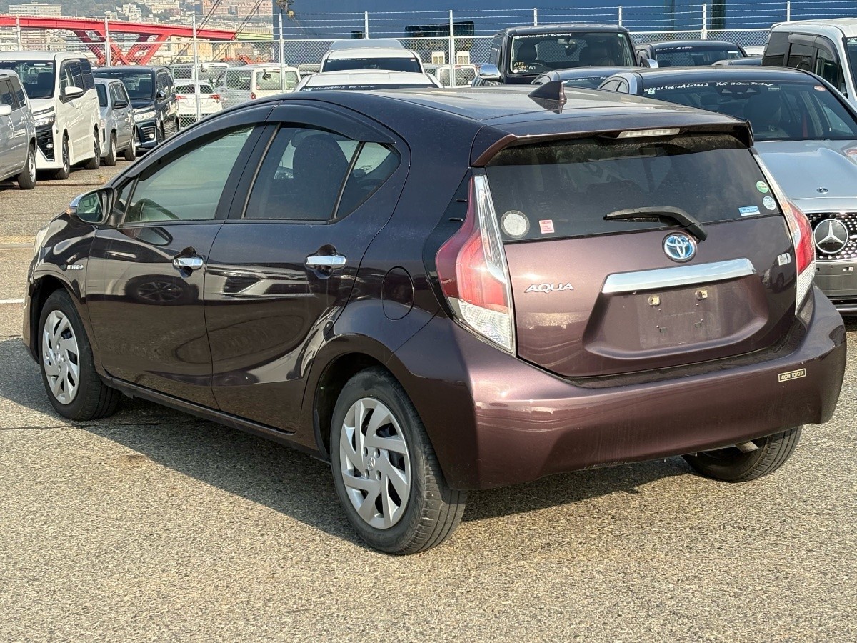 2015 Toyota Aqua