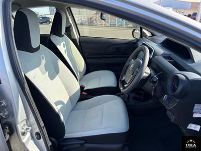 2020 Toyota Aqua - Thumbnail