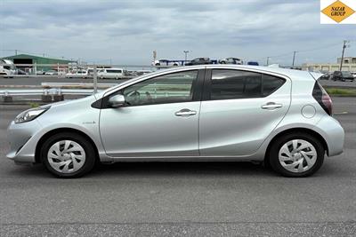 2019 Toyota Aqua - Thumbnail