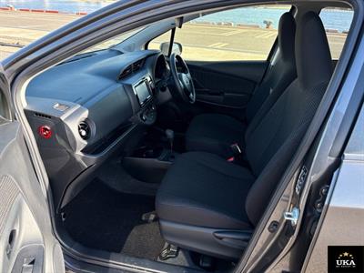 2017 Toyota Vitz - Thumbnail