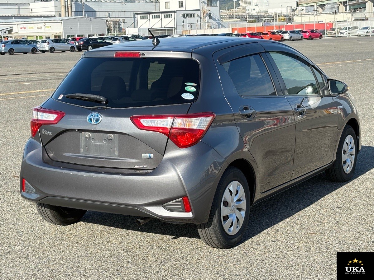 2017 Toyota Vitz