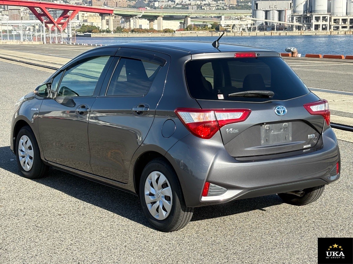 2017 Toyota Vitz
