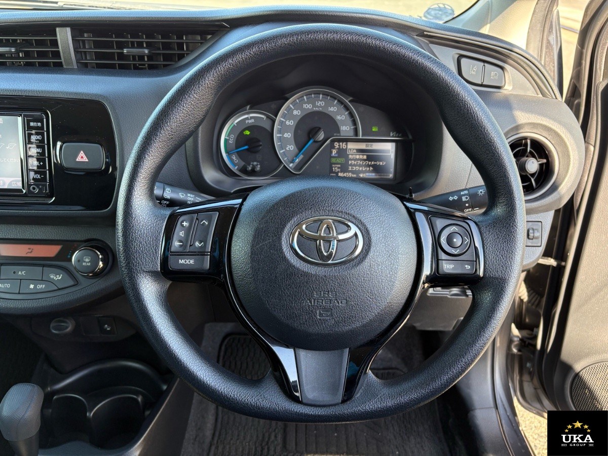 2017 Toyota Vitz