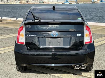 2013 Toyota Prius - Thumbnail