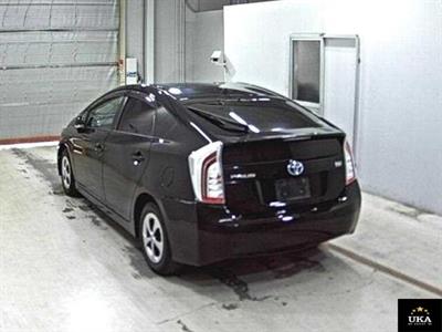 2015 Toyota Prius - Thumbnail