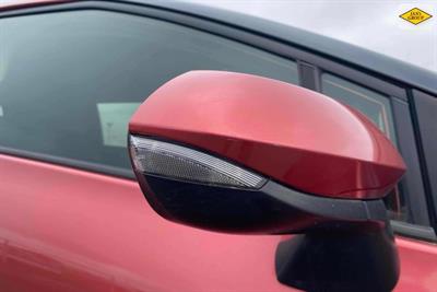 2016 Toyota Sienta - Thumbnail
