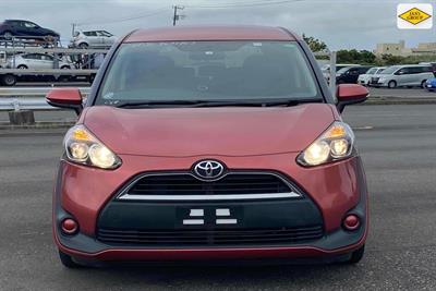 2016 Toyota Sienta - Thumbnail
