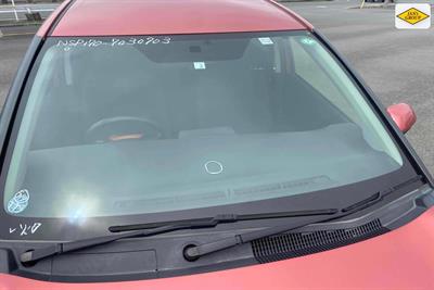 2016 Toyota Sienta - Thumbnail