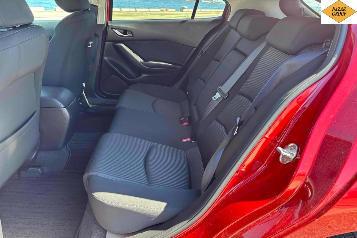 2013 Mazda Axela