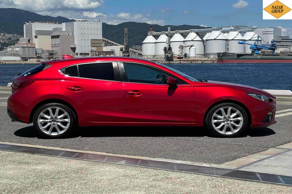 2013 Mazda Axela