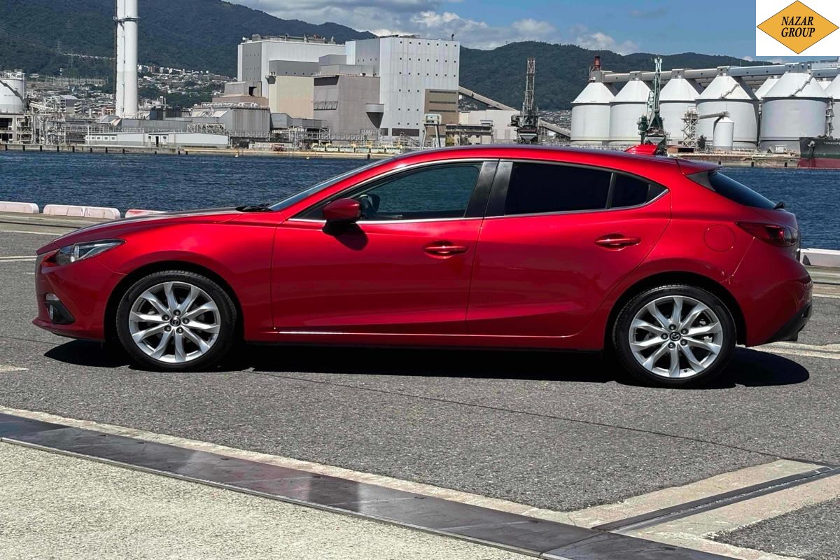 2013 Mazda Axela