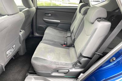 2014 Toyota Prius - Thumbnail