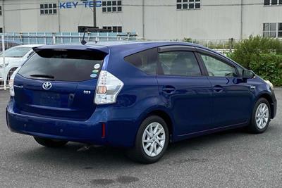 2014 Toyota Prius - Thumbnail