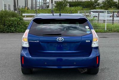 2014 Toyota Prius - Thumbnail