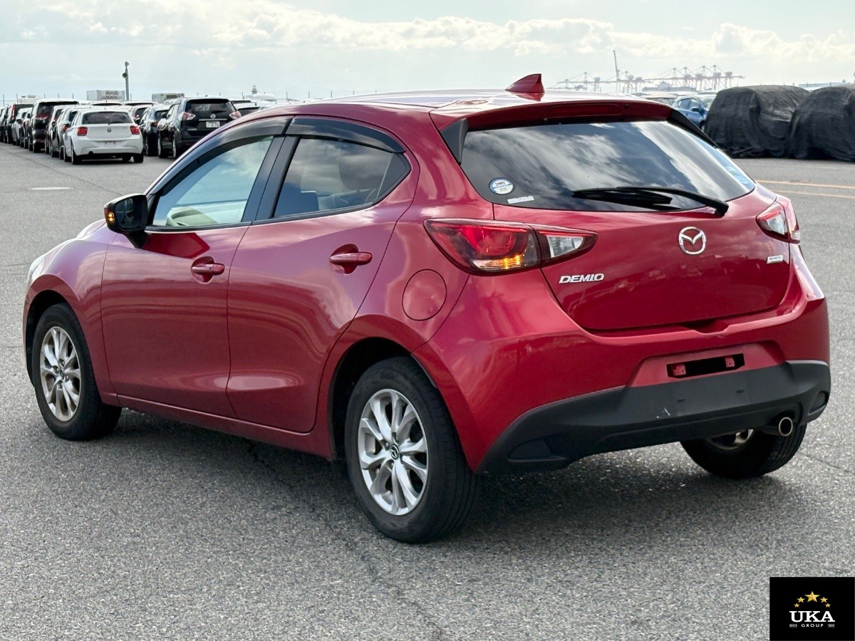 2016 Mazda Demio