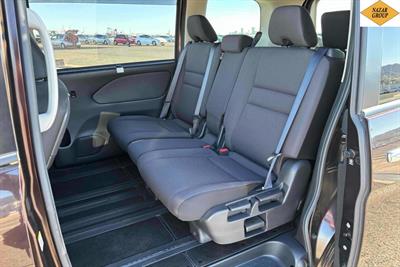 2016 Nissan Serena - Thumbnail