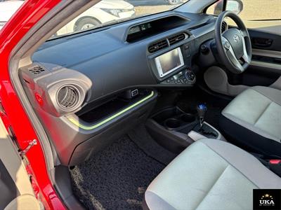 2013 Toyota Aqua - Thumbnail