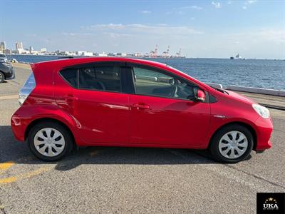 2013 Toyota Aqua - Thumbnail