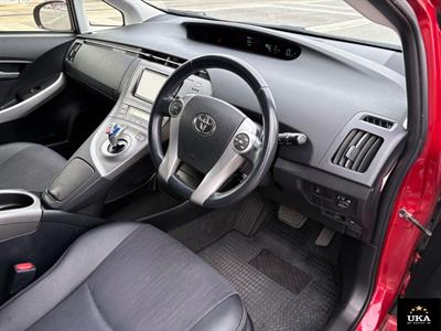 2013 Toyota Prius - Thumbnail