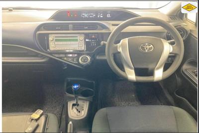 2016 Toyota Aqua - Thumbnail