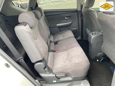 2013 Toyota Prius - Thumbnail