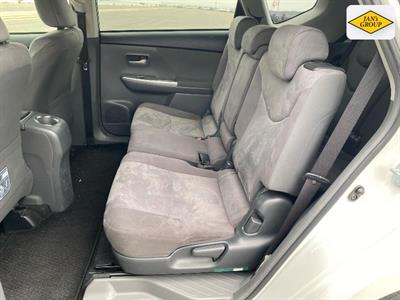 2013 Toyota Prius - Thumbnail