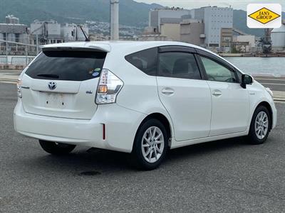 2013 Toyota Prius - Thumbnail