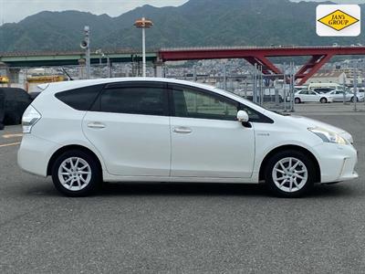 2013 Toyota Prius - Thumbnail