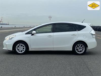 2013 Toyota Prius - Thumbnail