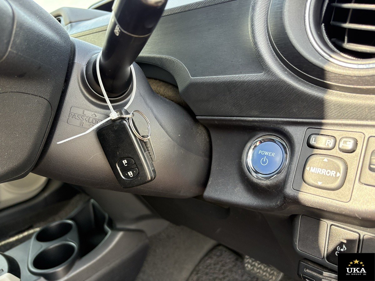 2013 Toyota Aqua