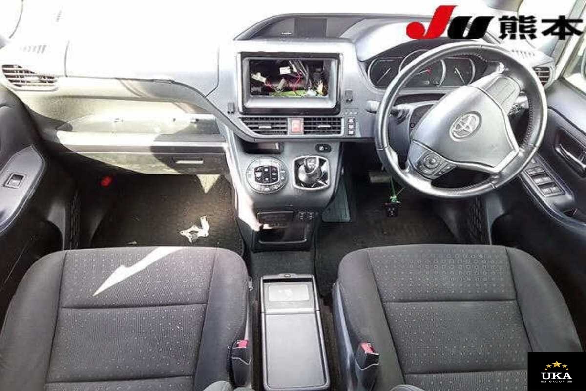 2015 Toyota Noah