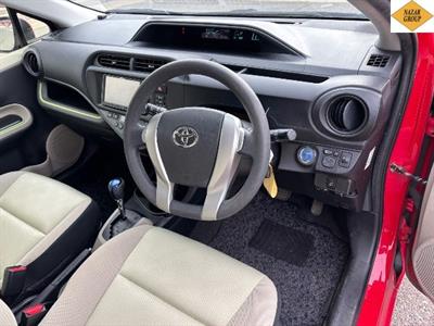2014 Toyota Aqua - Thumbnail