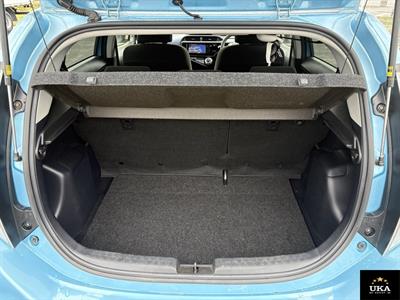 2016 Toyota Aqua - Thumbnail