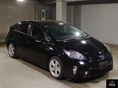 2014 Toyota Prius - Thumbnail