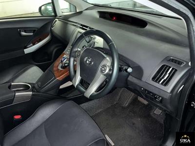 2014 Toyota Prius - Thumbnail
