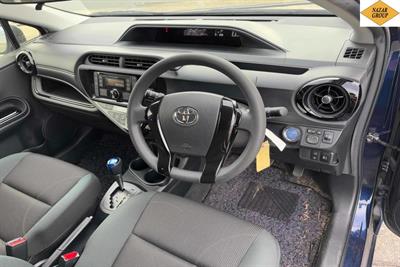 2016 Toyota Aqua - Thumbnail