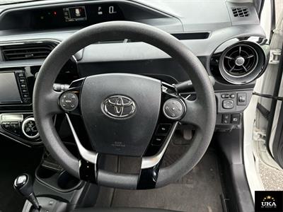 2018 Toyota Aqua - Thumbnail