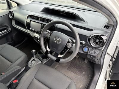 2018 Toyota Aqua - Thumbnail