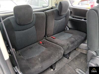 2015 Nissan Serena - Thumbnail