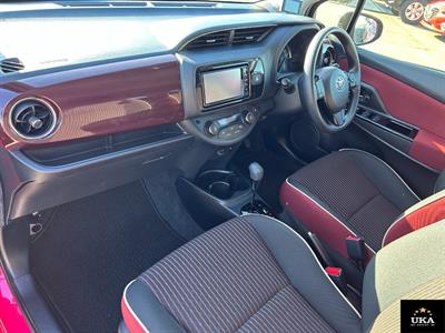 2018 Toyota Vitz - Thumbnail