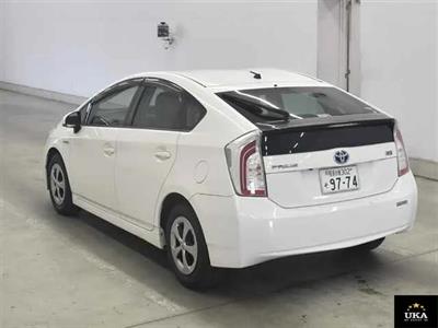 2014 Toyota Prius - Thumbnail