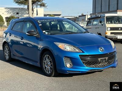 2013 Mazda Axela