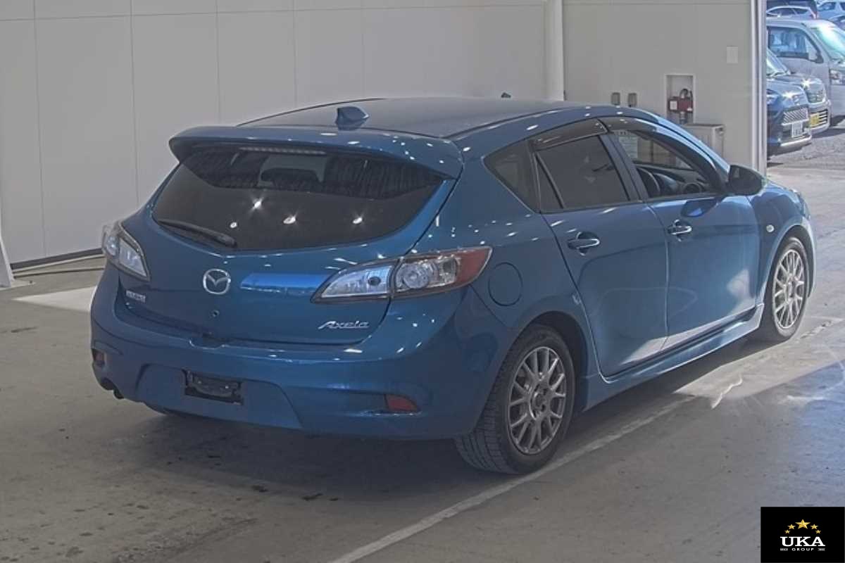 2013 Mazda Axela