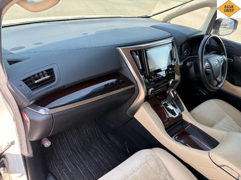 2015 Toyota Vellfire