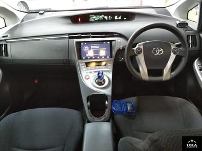 2012 Toyota Prius - Thumbnail