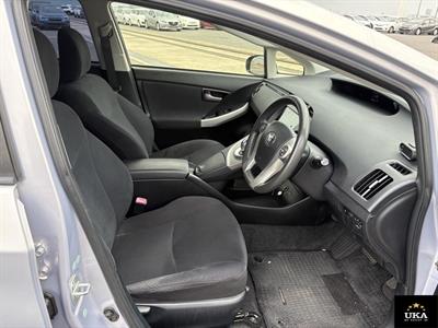 2012 Toyota Prius - Thumbnail