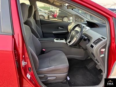 2013 Toyota Prius - Thumbnail