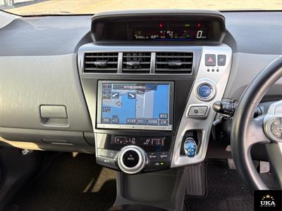 2013 Toyota Prius - Thumbnail