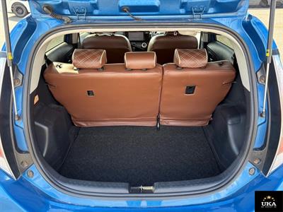 2015 Toyota Aqua - Thumbnail