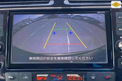 2015 Nissan Serena - Thumbnail